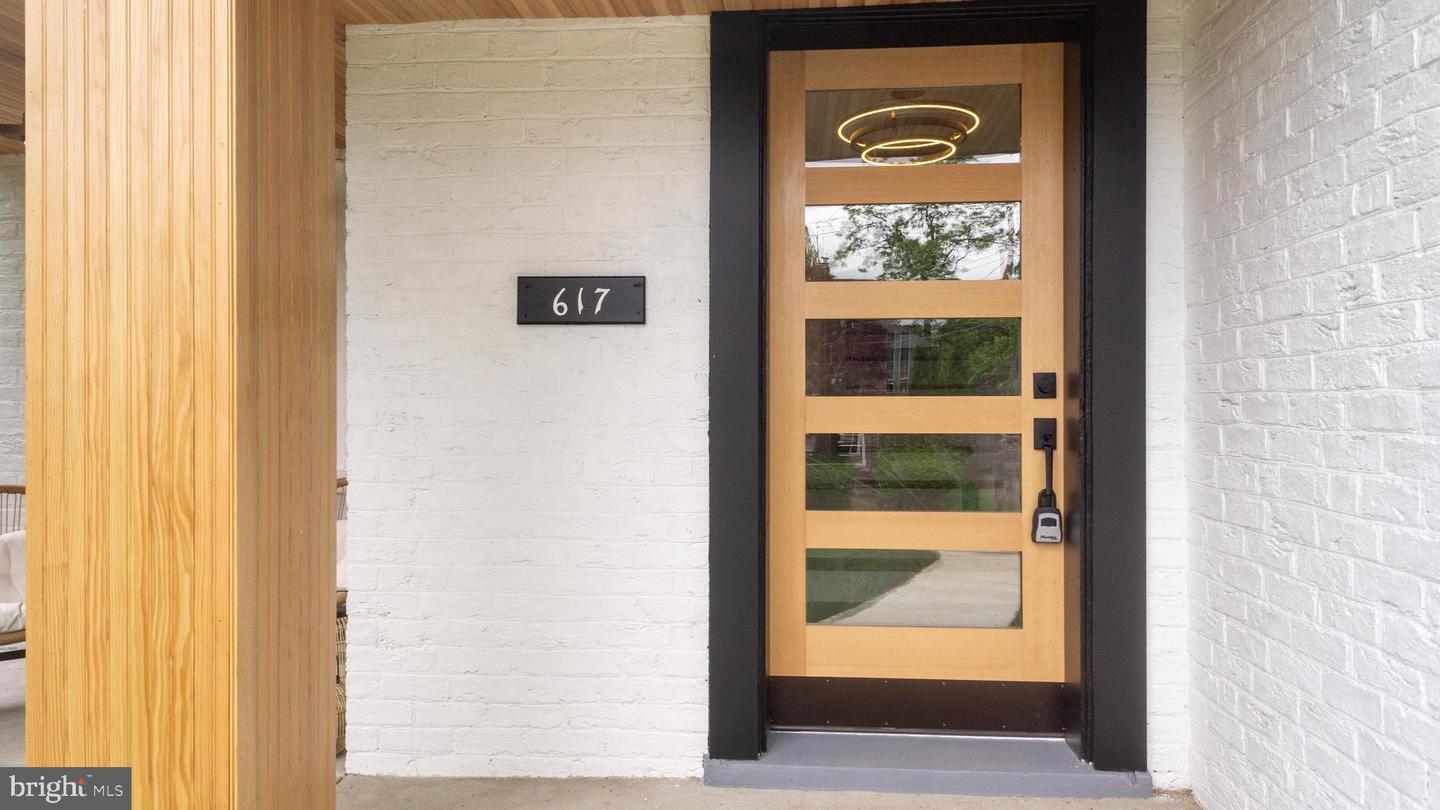 Property Photo: 617 Greenbrier Drive MD 20910