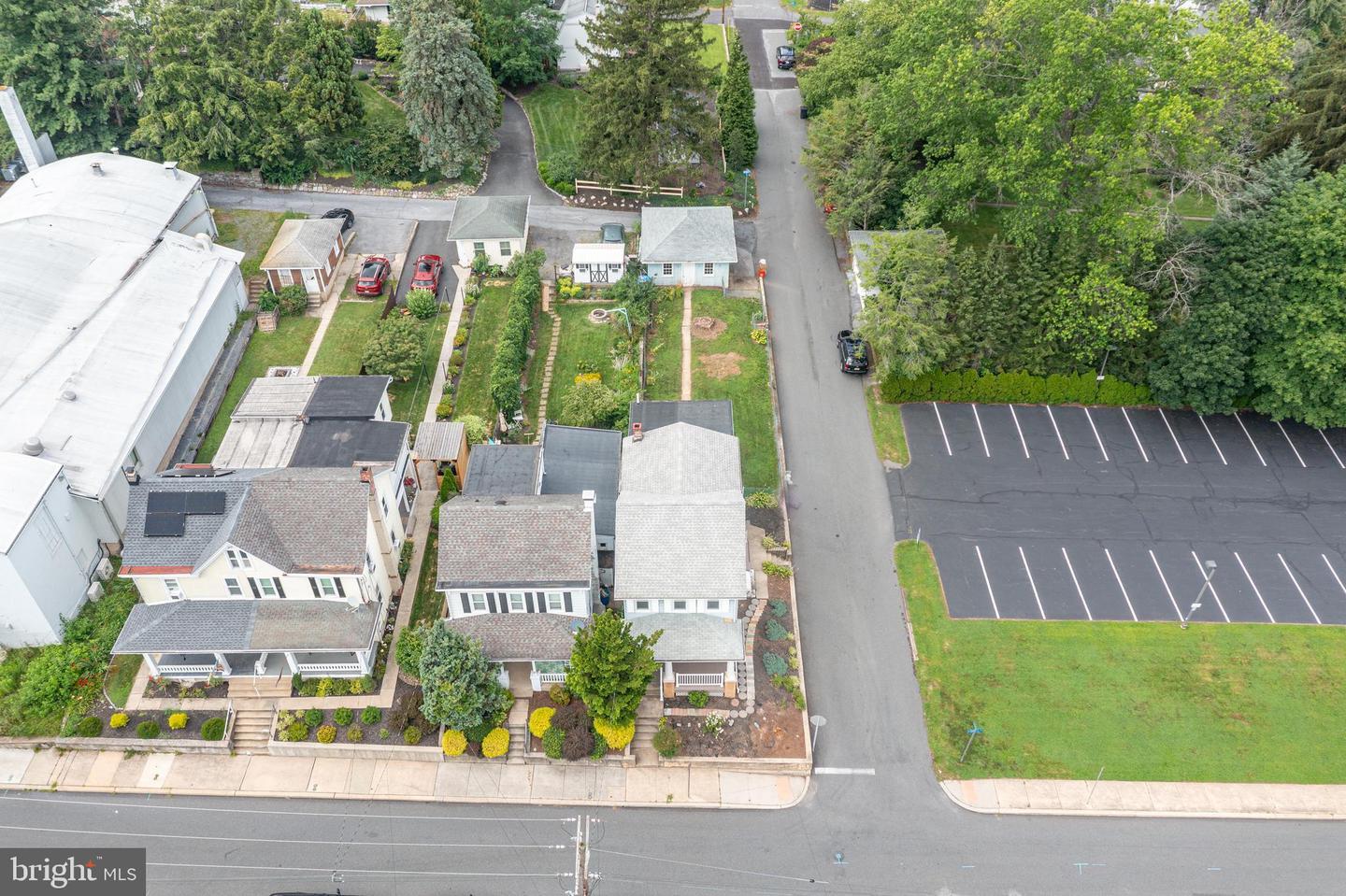 Property Photo: 21 W Summit Street PA 19540