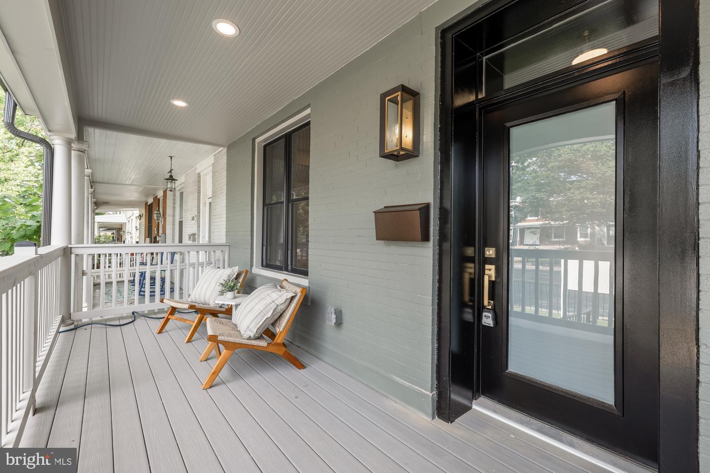 Property Photo: 2422 North Capitol Street NW DC 20002