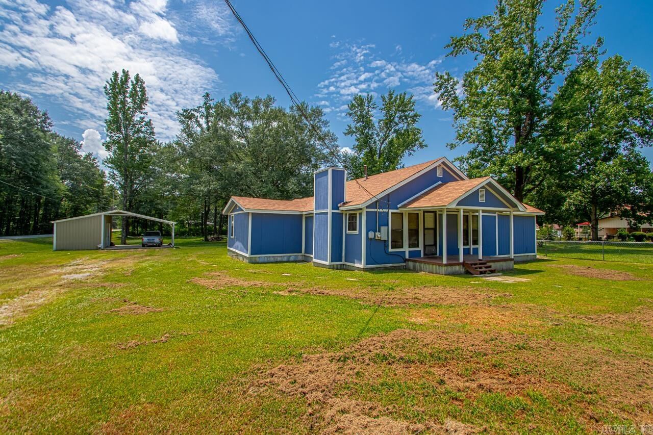 Property Photo: 16520 Landmark Road AR 72206