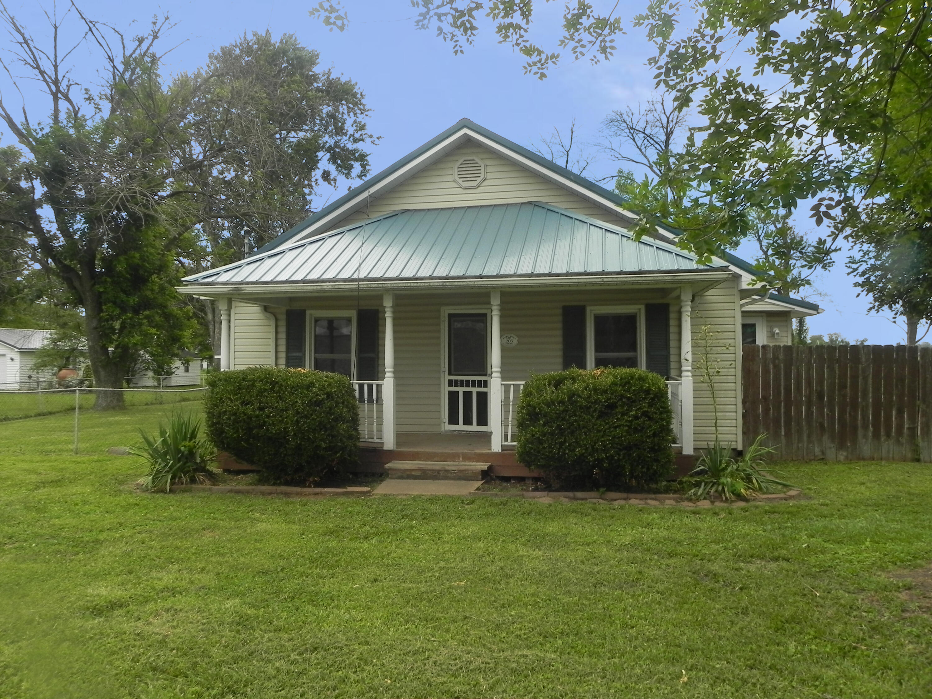 Property Photo: 205 W Harrison St MO 63345