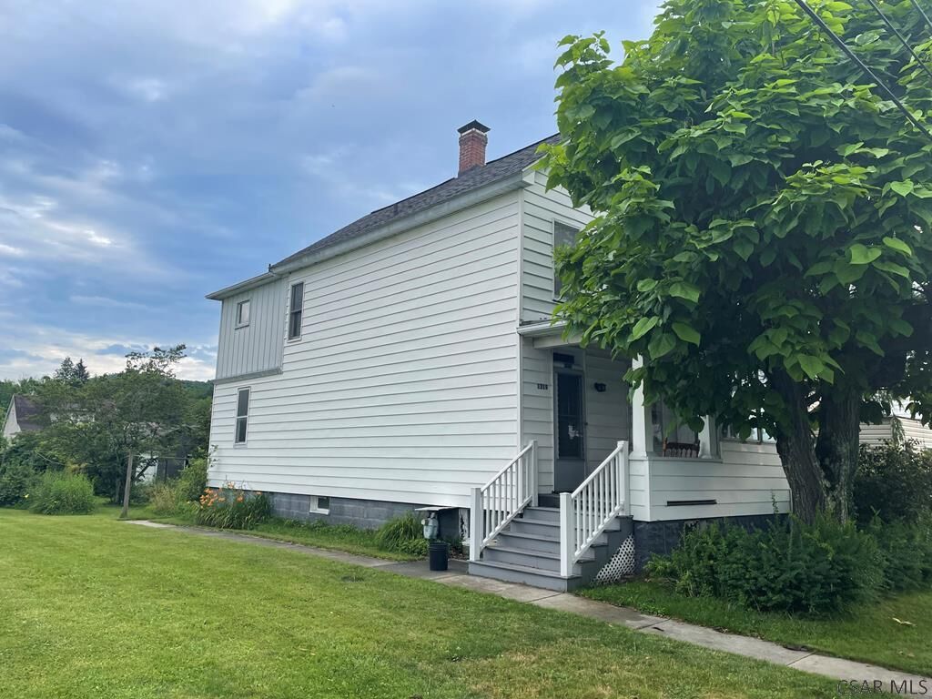 Property Photo: 1319 Gillespie Avenue PA 15946