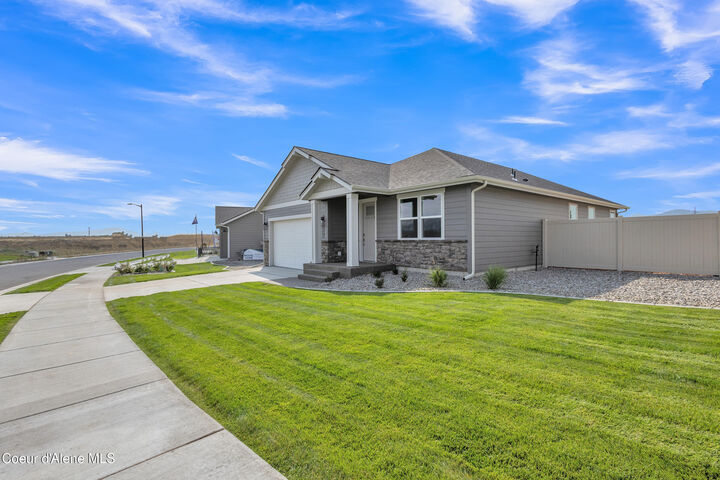 Property Photo:  6655 N Coeur Terre Blvd  ID 83815 
