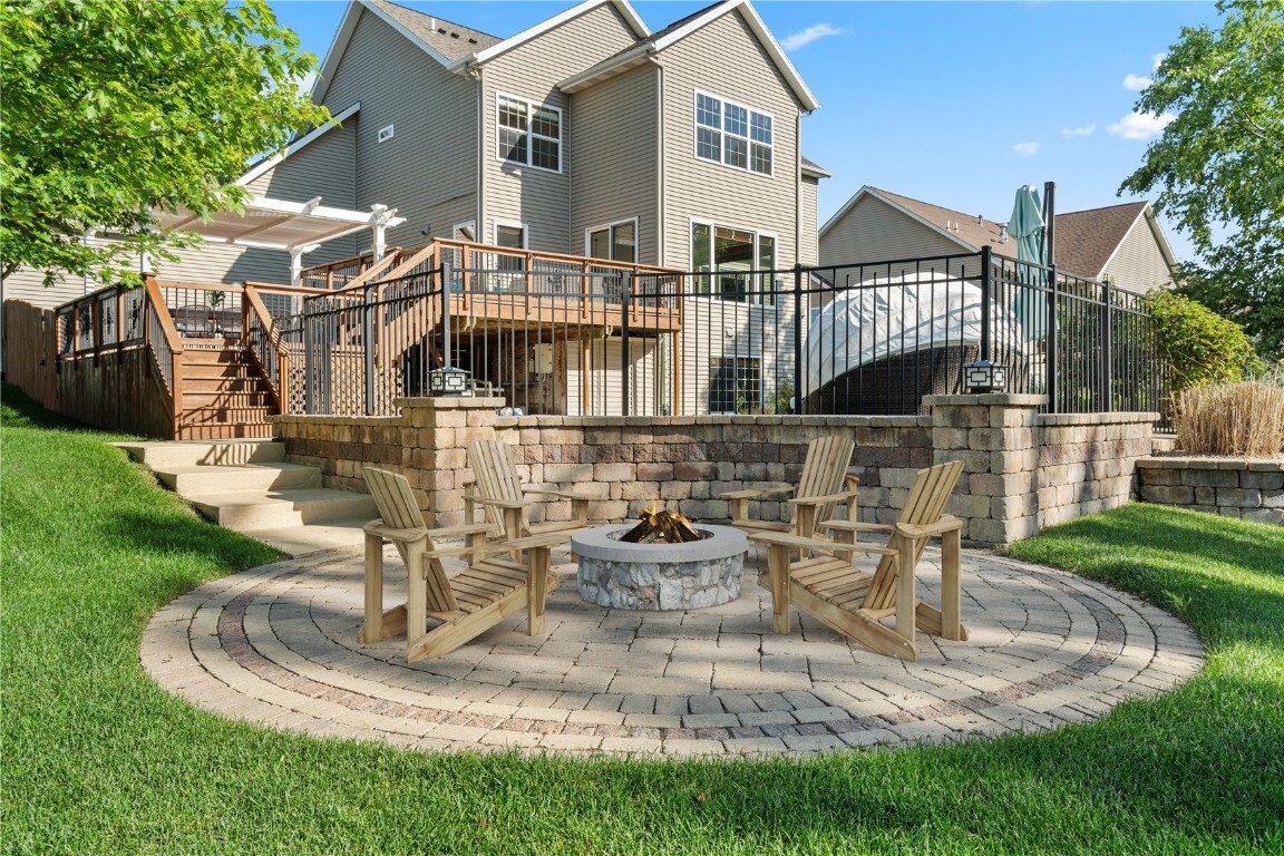 Property Photo: 3037 Brookfield Drive IA 52302