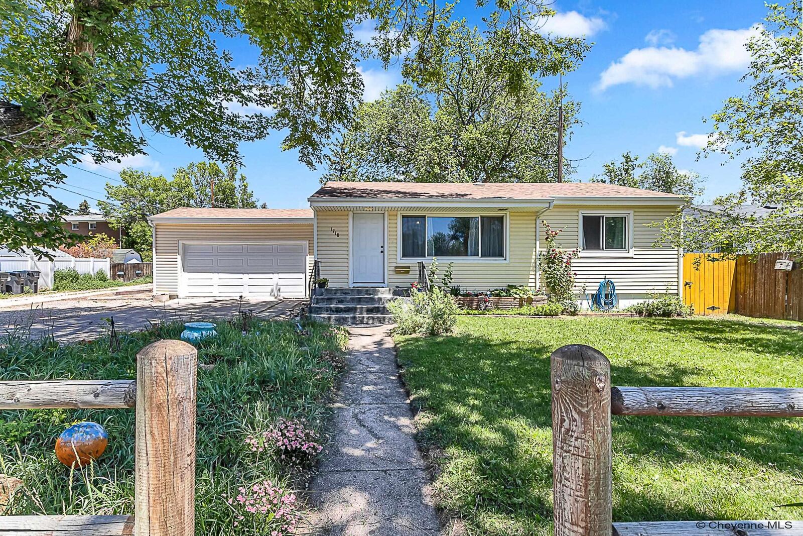 Property Photo:  1718 Newton Dr  WY 82001 