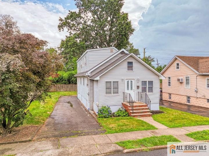 Property Photo:  31 Lehigh Avenue  NJ 08837 