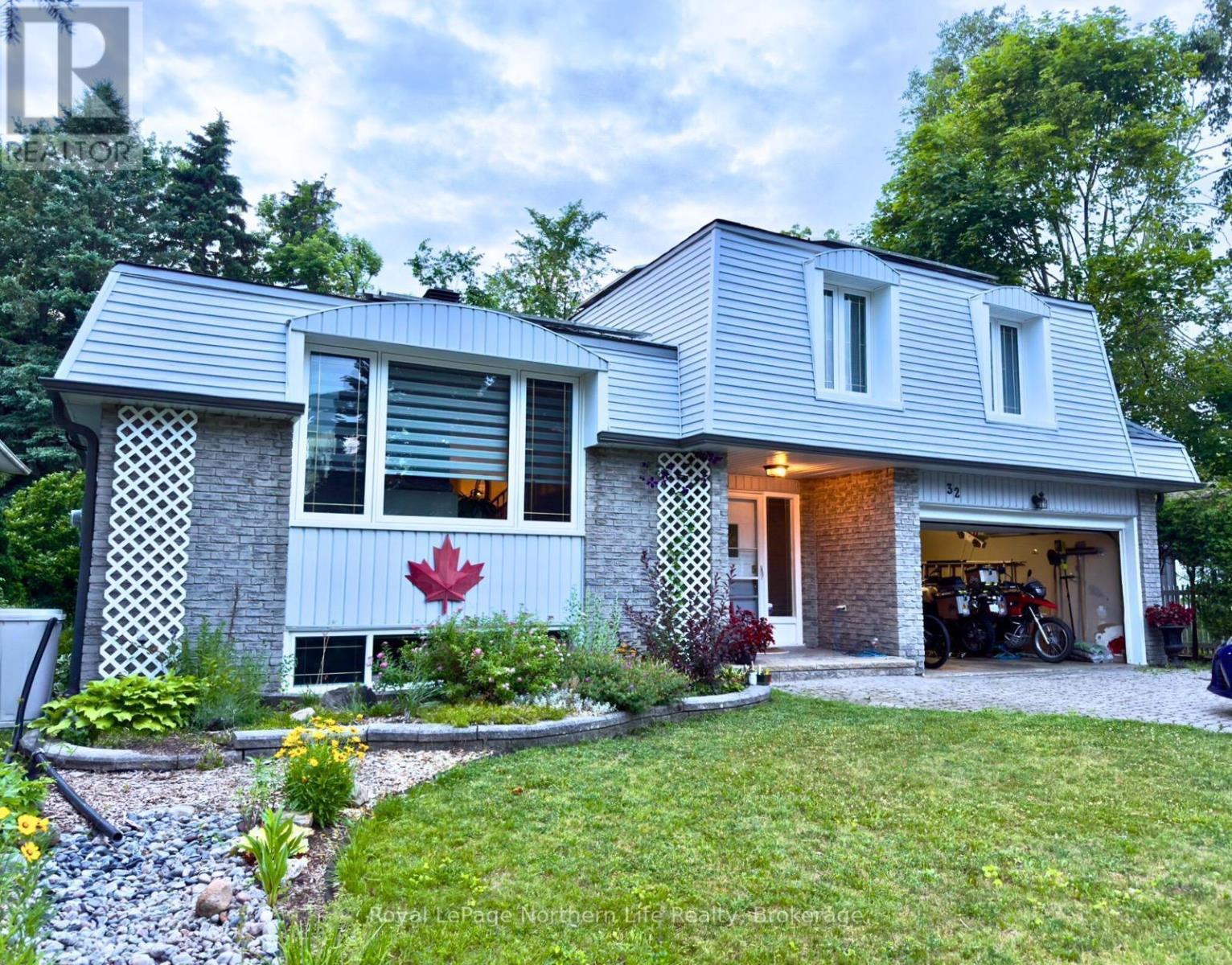 Property Photo: 32 Indian Arrow Road ON L4M 5G3