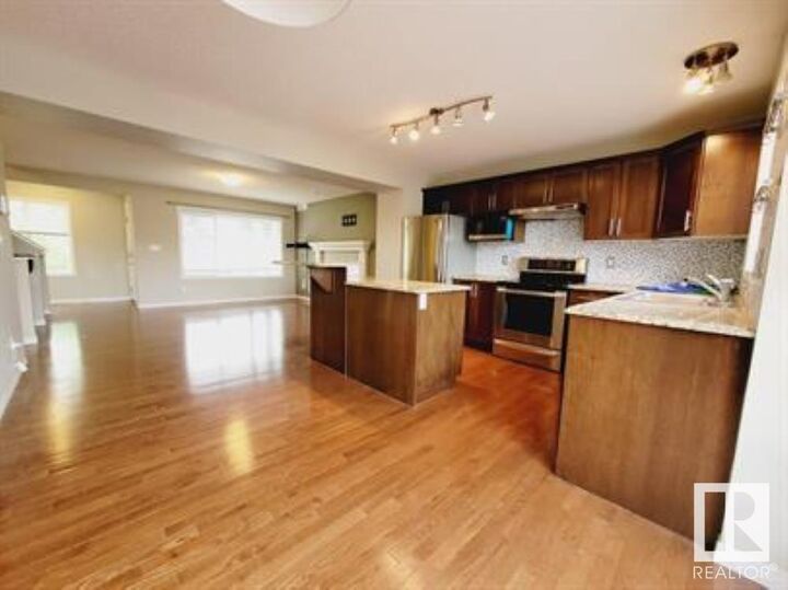 Property Photo:  7707 Schmid Cr NW  AB T6R 0K6 