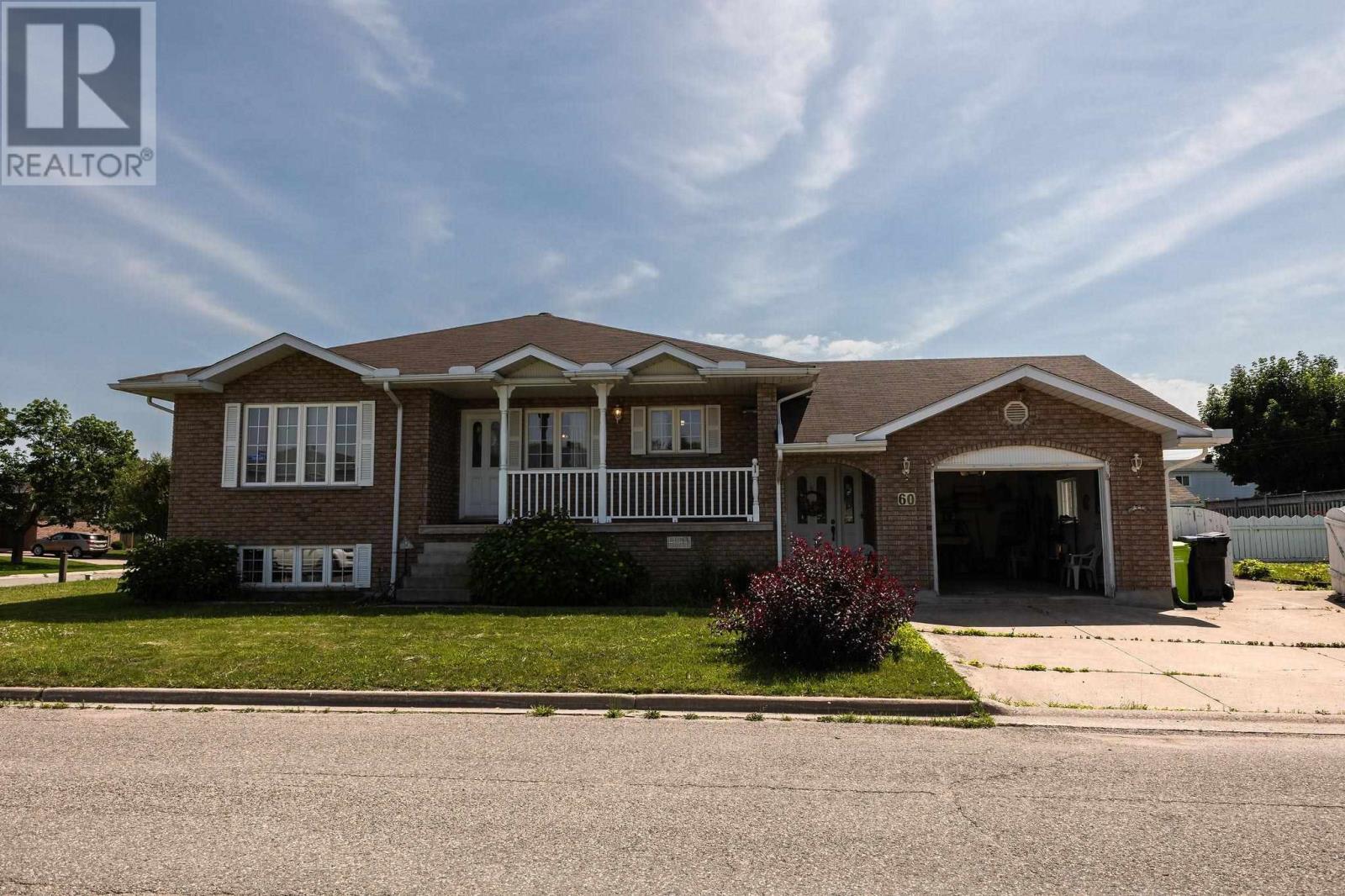 Property Photo: 60 Nichol Ave ON P6C 4V4