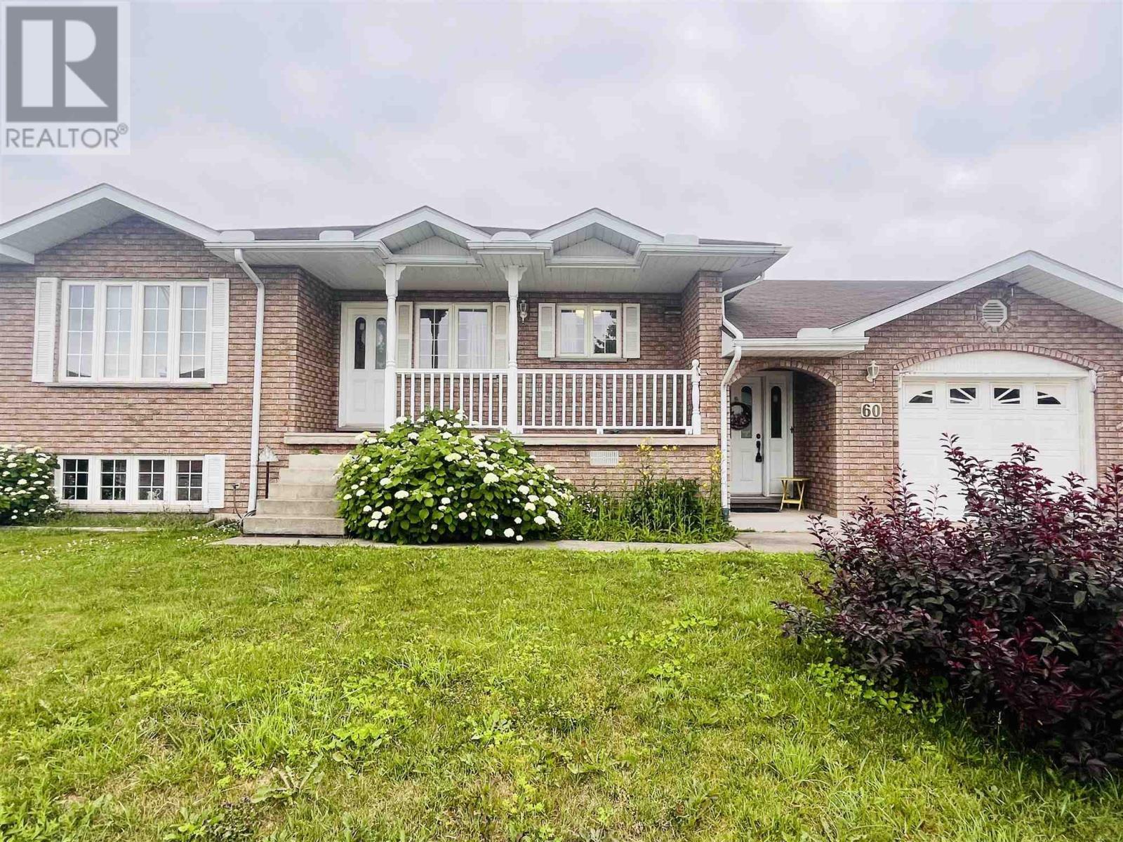 60 Nichol Ave  Sault Ste. Marie ON P6C 4V4 photo