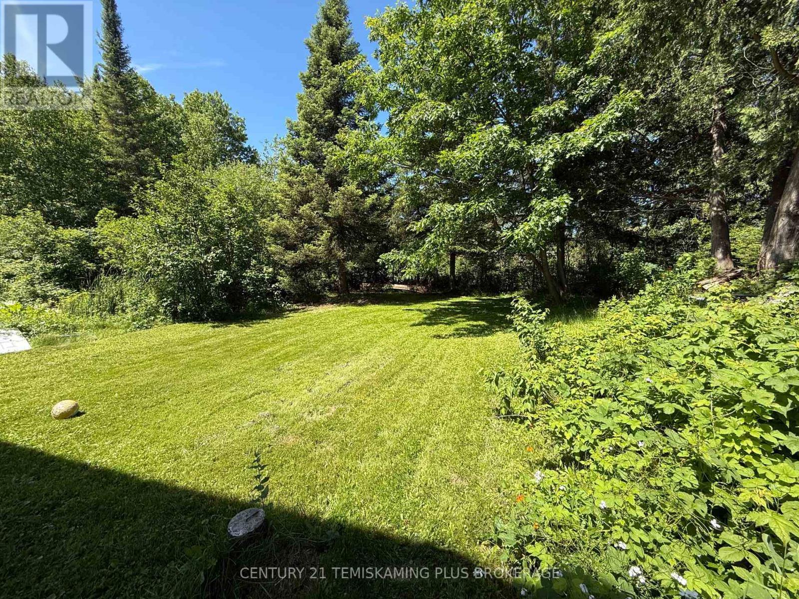 Property Photo:  610 Government Road West  ON P0K 1A0 
