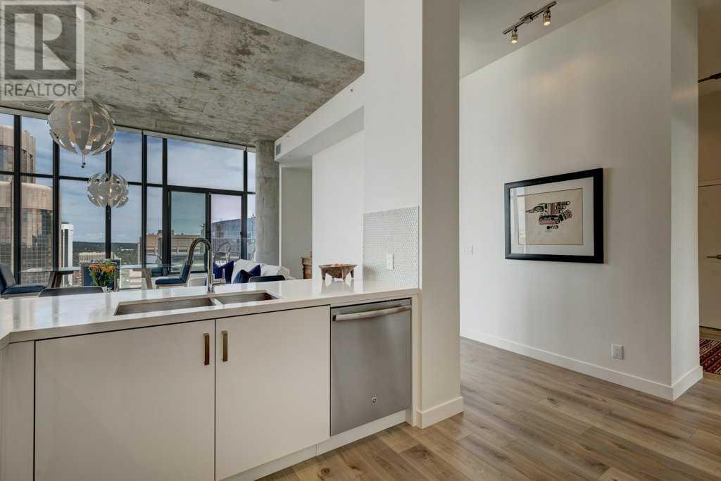 Property Photo: 1010 6 Street Southwest AB T2R 1B4