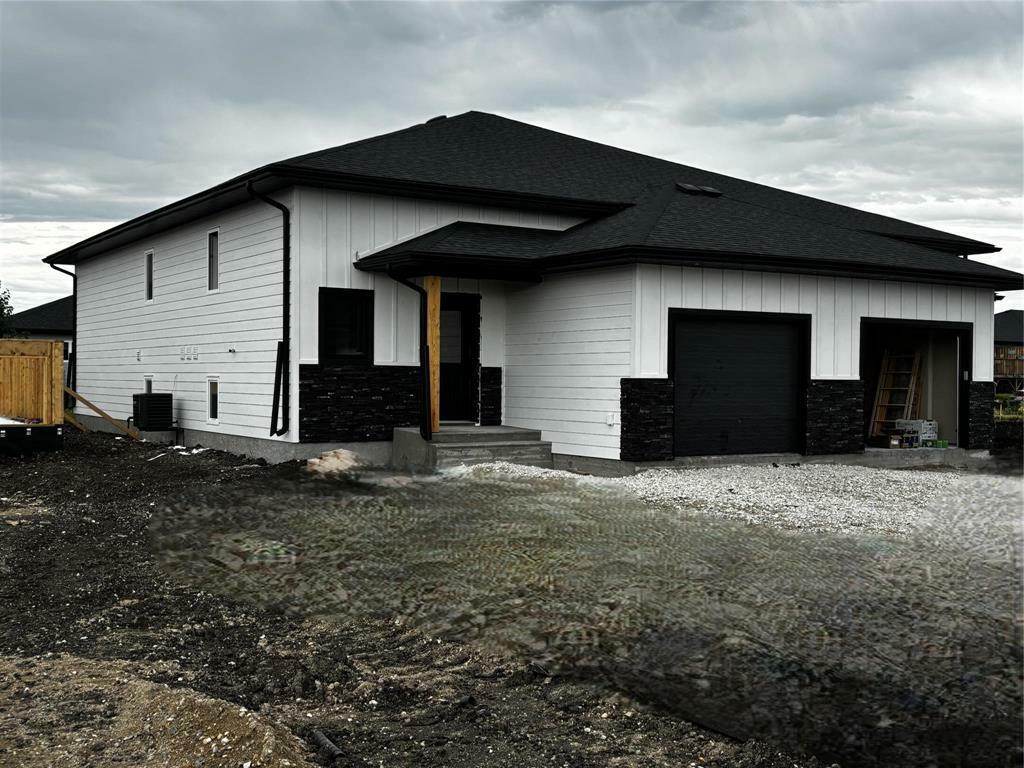 31 Kootenay Way  Steinbach MB R5G 0Z3 photo