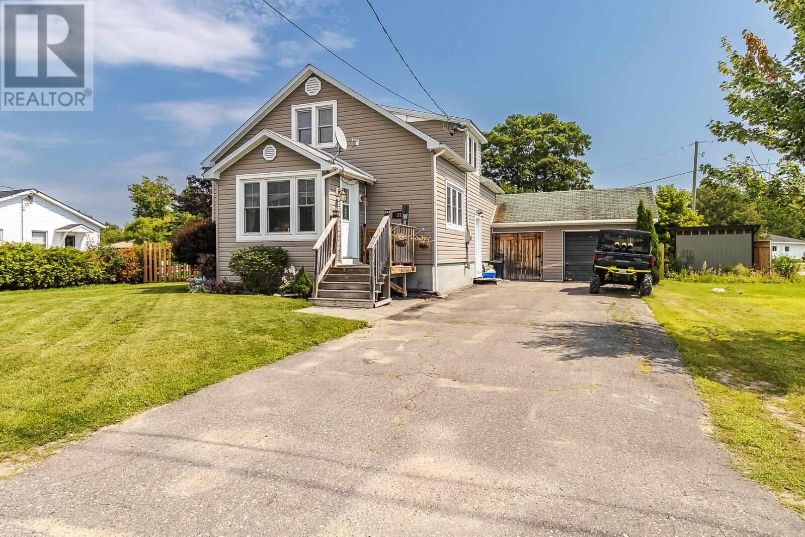 Property Photo: 37 Government Rd ON P0R 1L0