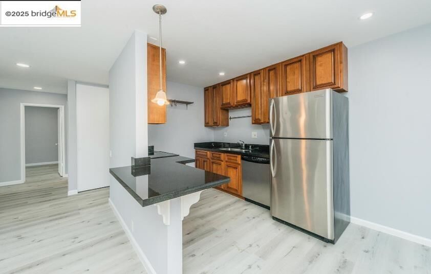 Property Photo: 4099 Howe St 102 CA 94611