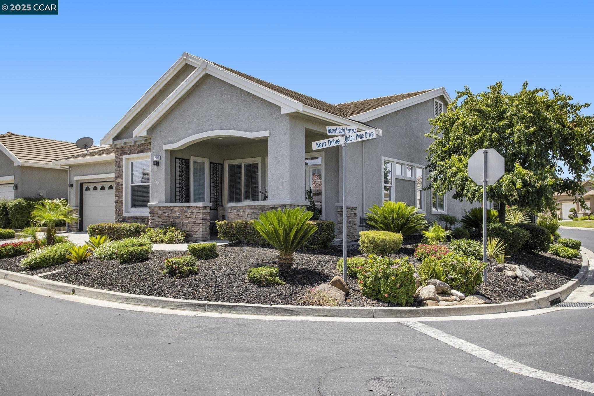 Property Photo: 2060 Kent Dr CA 94513