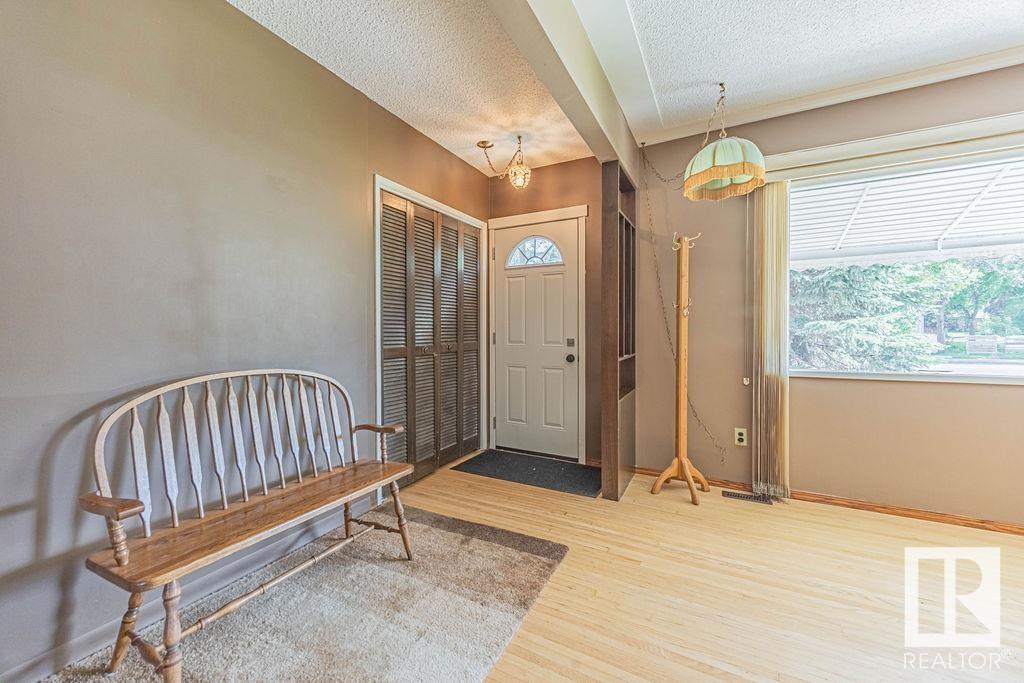 Property Photo:  5116 118 Avenue NW  AB T5W 1B9 