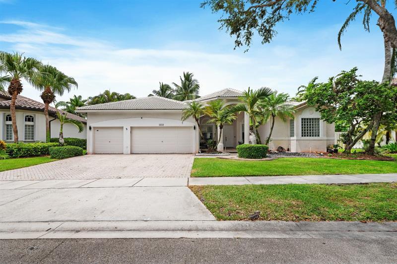 Property Photo: 16750 NW 19th St FL 33028