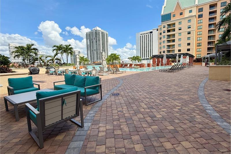 Property Photo:  100 N Federal Hwy 1115  FL 33301 