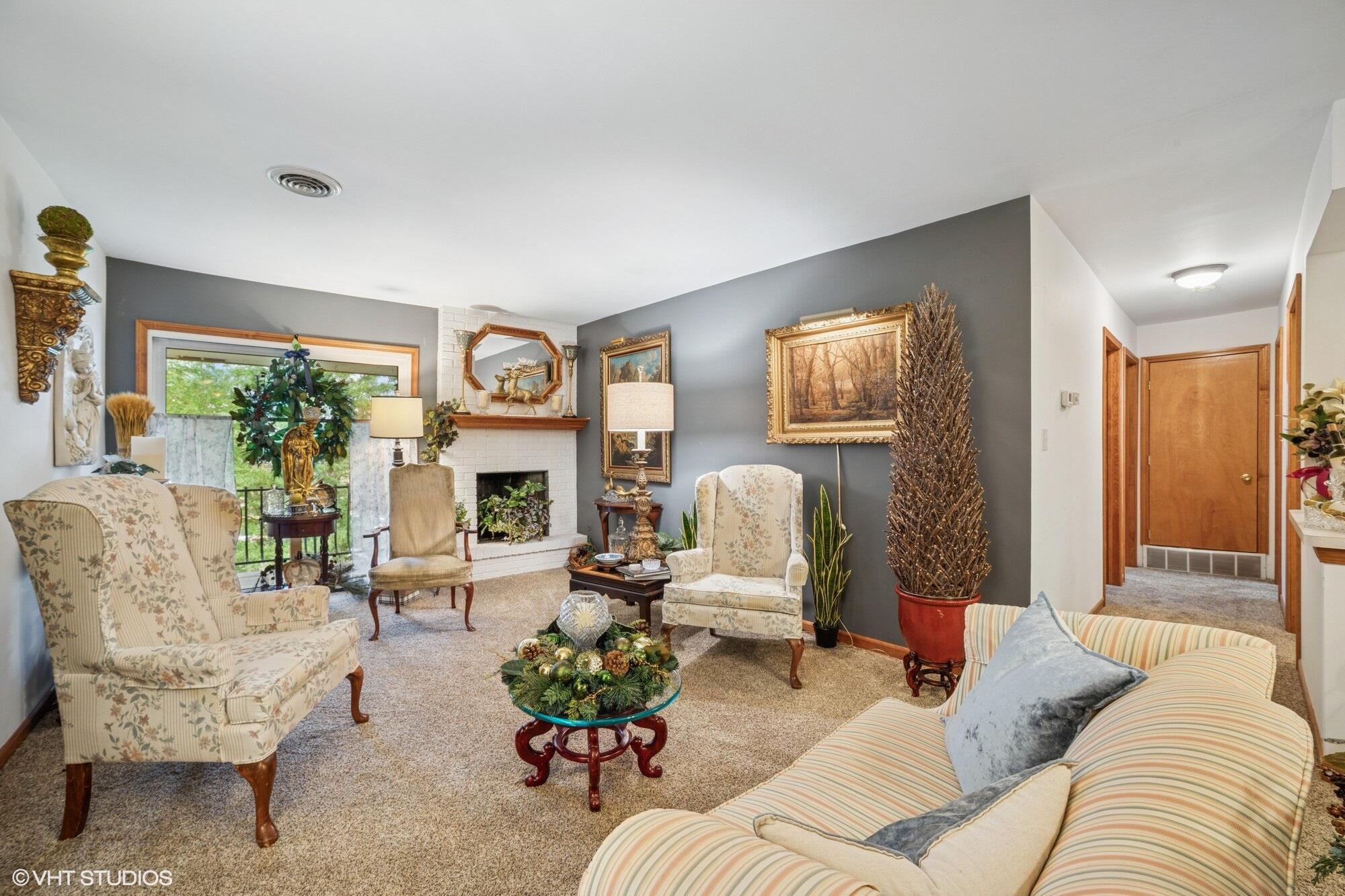 Property Photo: 1725 Homan Drive 305 IN 46375