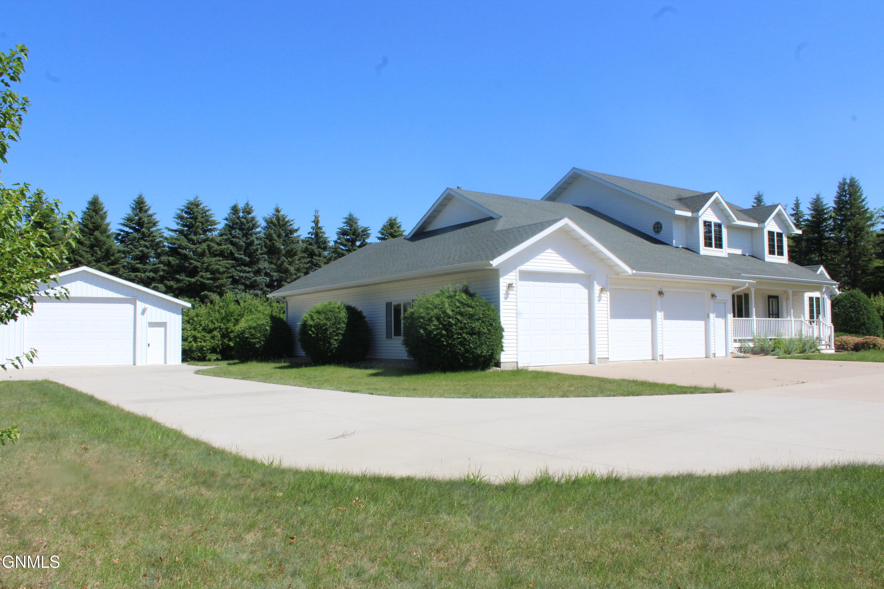 Property Photo: 9601 Oak Drive ND 58503