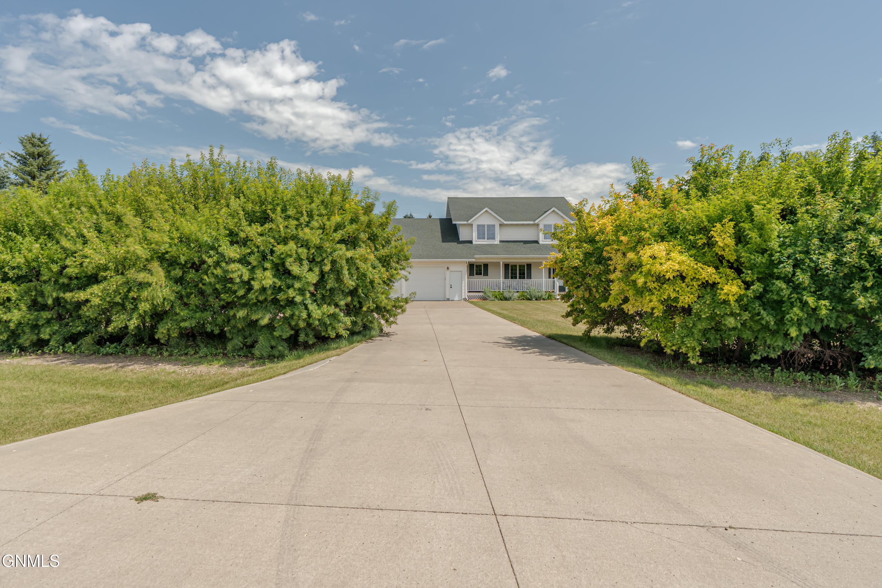 Property Photo:  9601 Oak Drive  ND 58503 