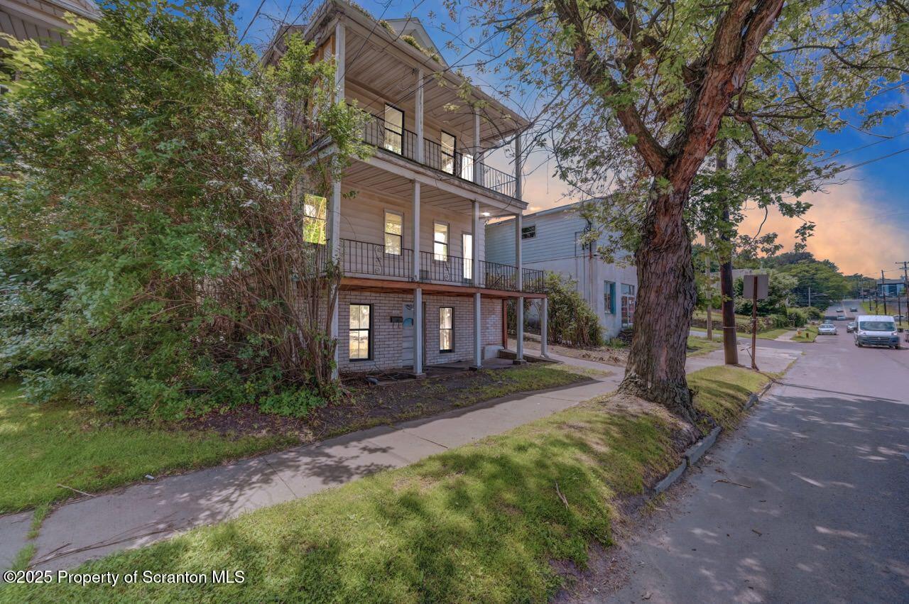 Property Photo:  1725 Cedar Avenue  PA 18505 