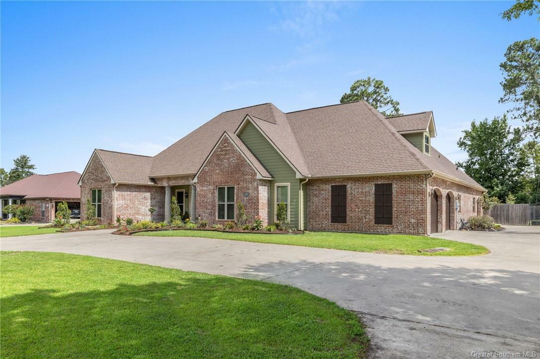 Property Photo: 1032 Tan Tara Circle LA 70611