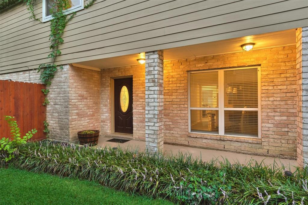 Property Photo: 3302 Candlelon Drive TX 77388