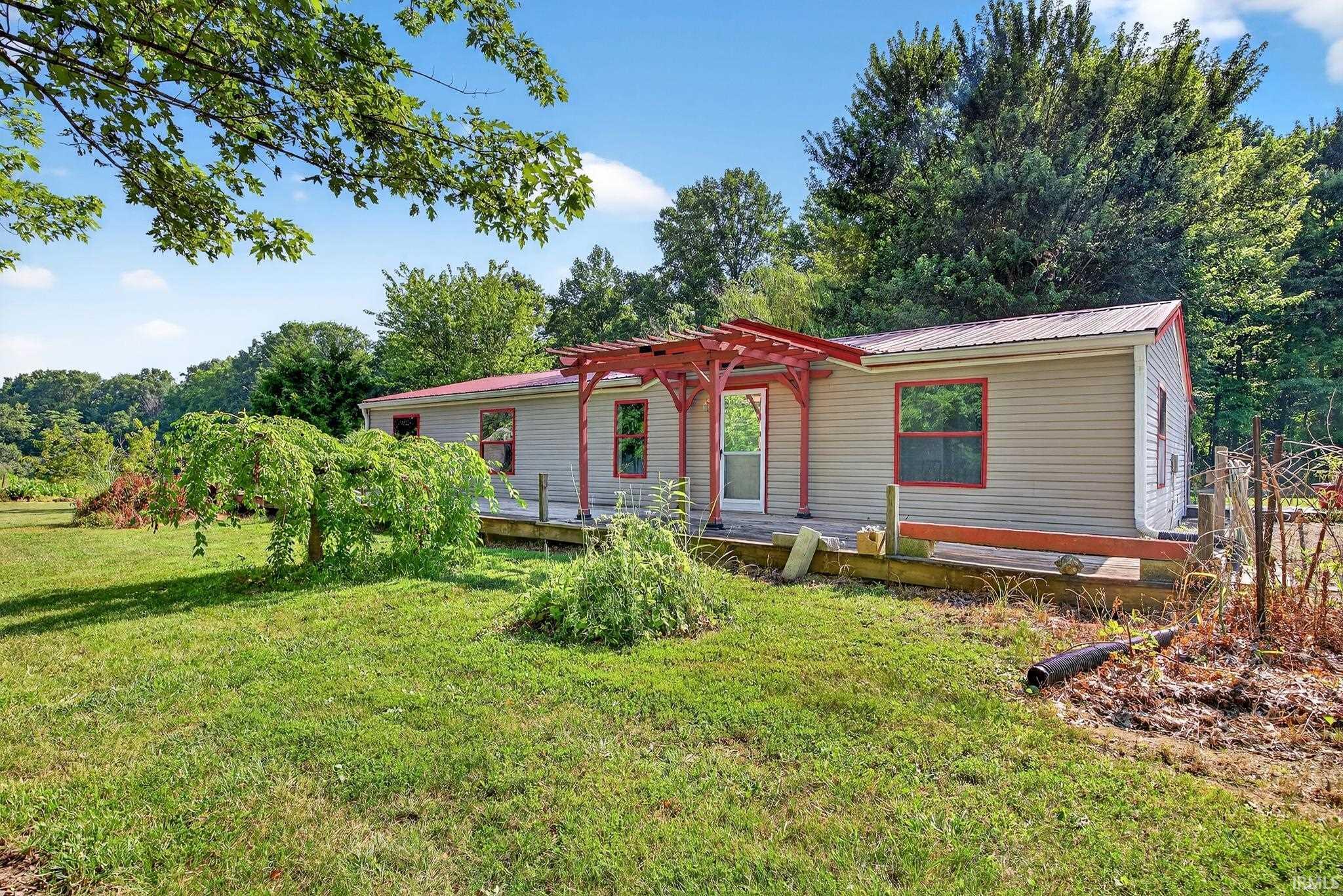 Property Photo: 692 W County Road 1150 S Road IN 46120