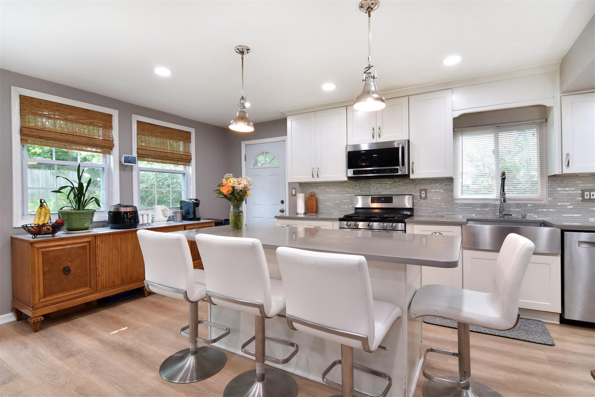 Property Photo:  3 Ivy Place  NY 10530 