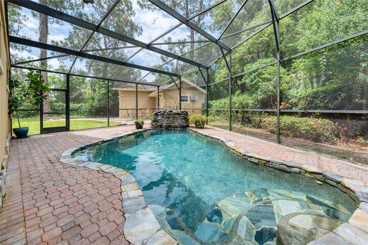 Property Photo: 3102 Cecelia Drive FL 32703
