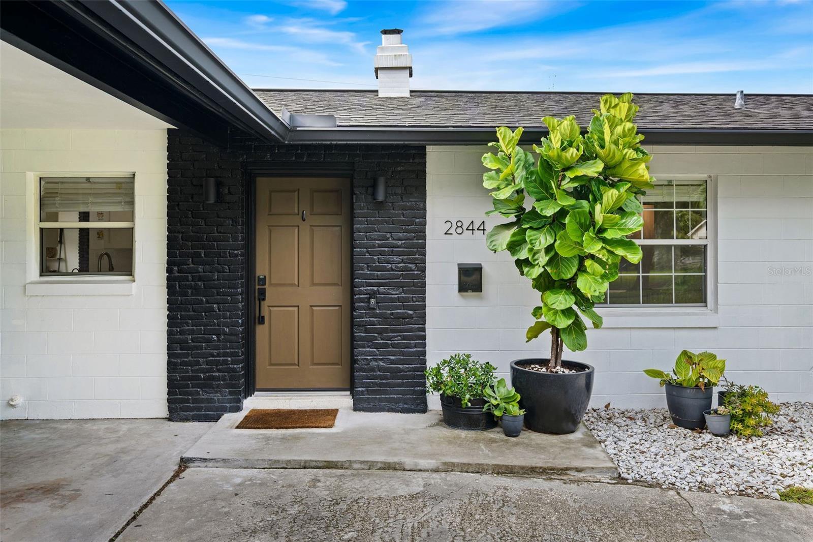 Property Photo: 2844 Scarlet Road FL 32792