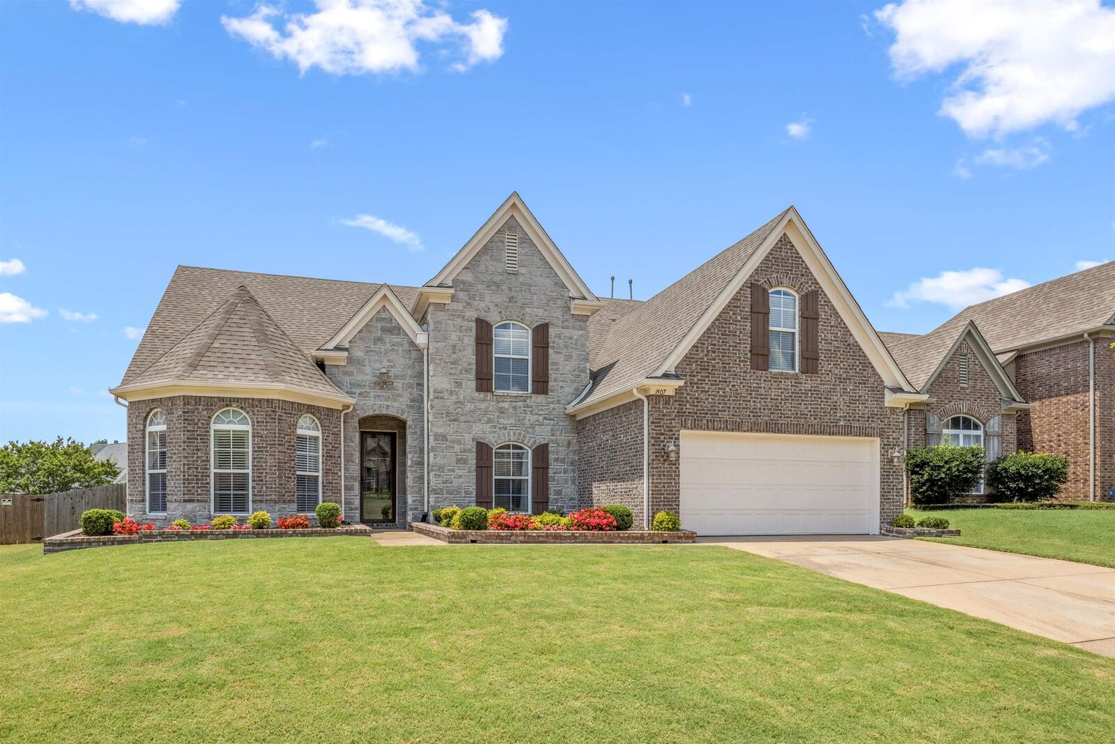 Property Photo: 3307 Richland Valley Dr TN 38133