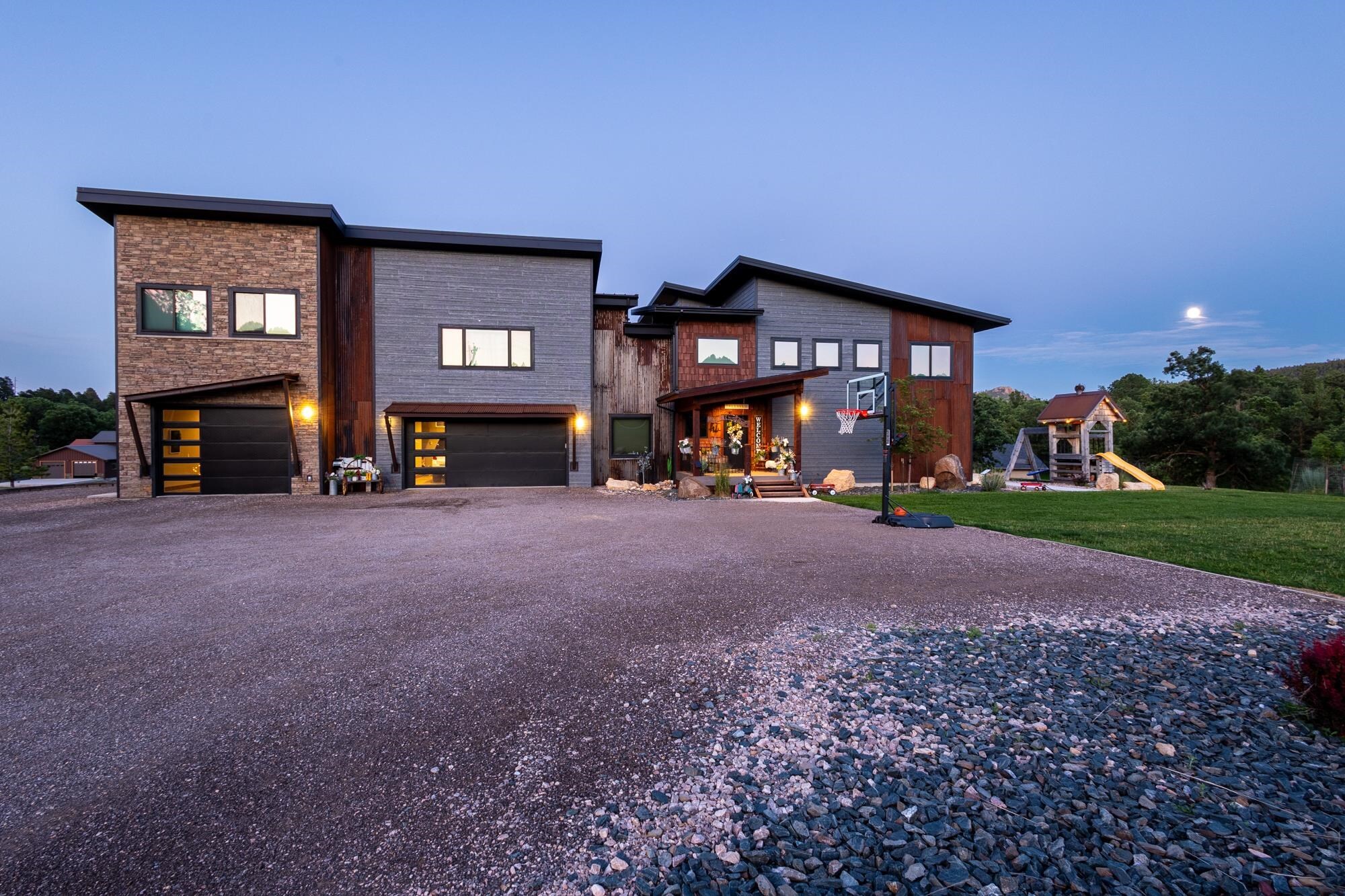 Property Photo: 20760 76 Ranch Road SD 57785