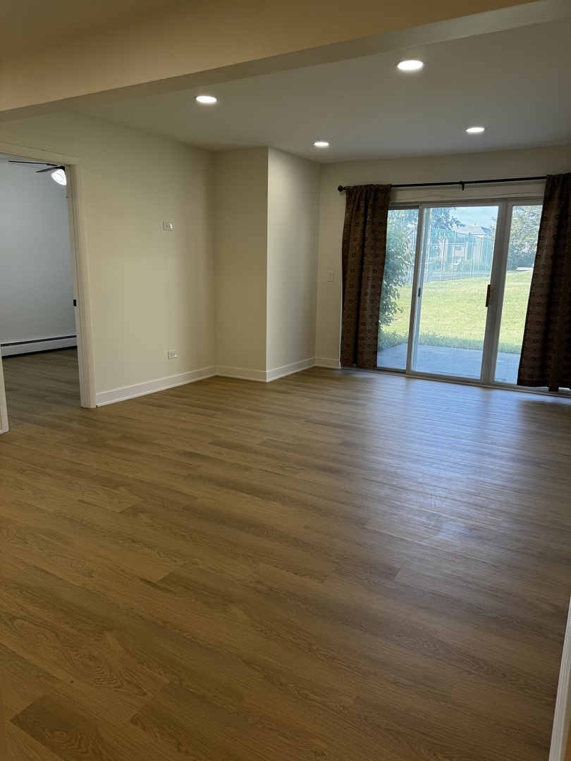 Property Photo: 10365 Dearlove Road 1C IL 60025