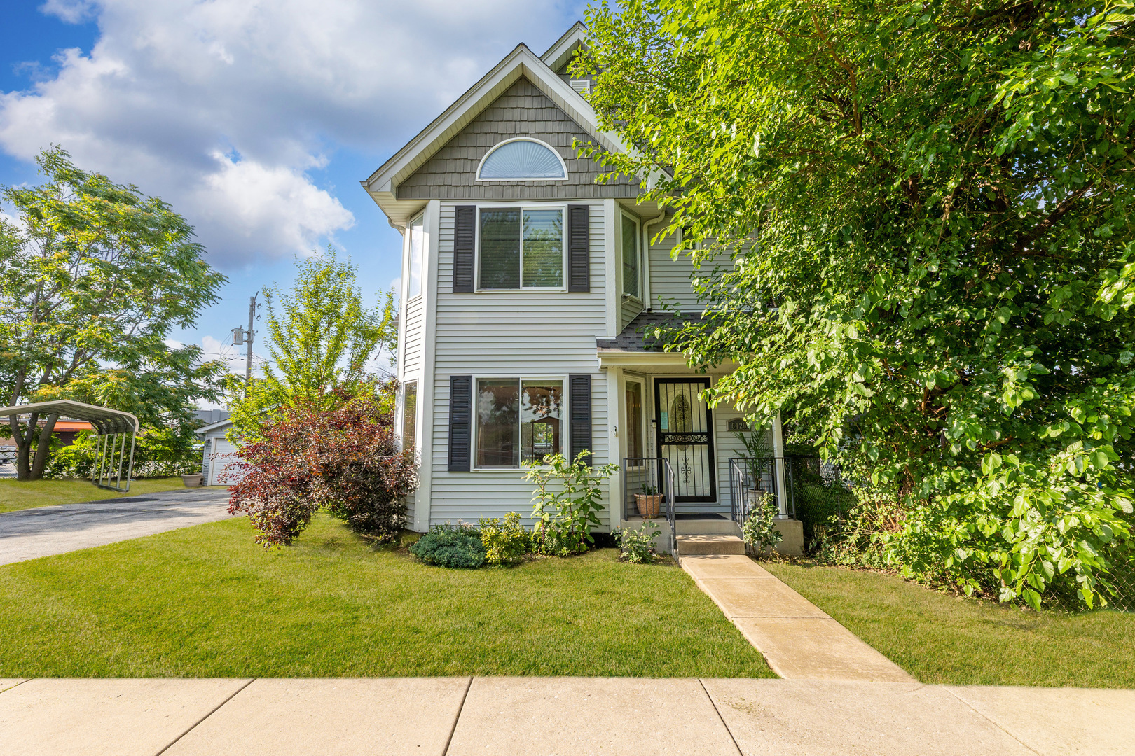 Property Photo:  6120 W 98th Street  IL 60453 