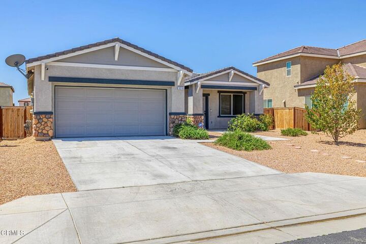 Property Photo:  3016 Via Bella Rosa Avenue  CA 93560 