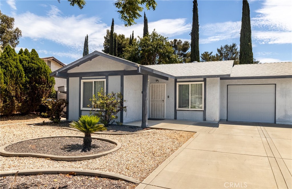 234 Beverly Drive  Banning CA 92220 photo