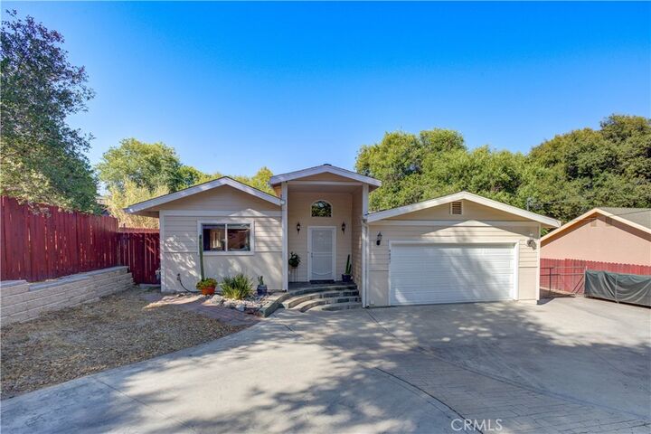 Property Photo:  4887 Arizona Avenue  CA 93422 