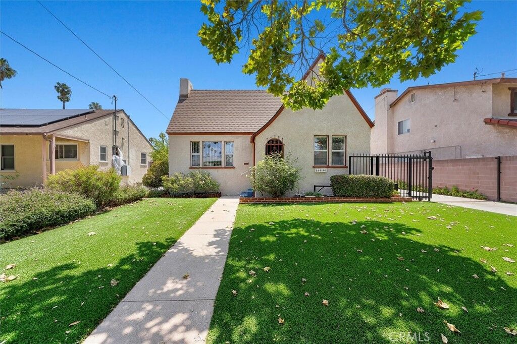 Property Photo:  16418 Halldale Avenue  CA 90247 
