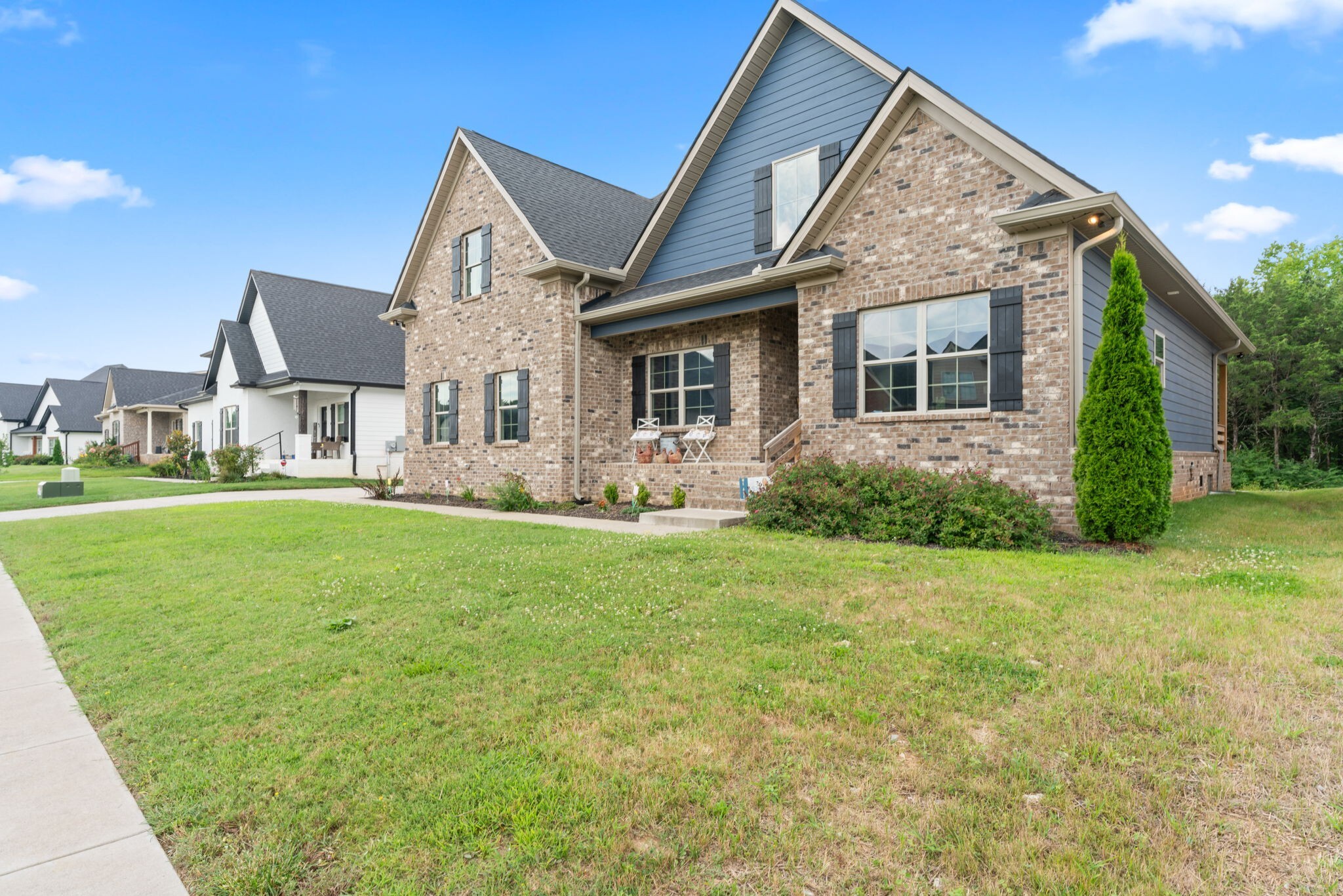 Property Photo: 2428 Sandstone Cir TN 37130