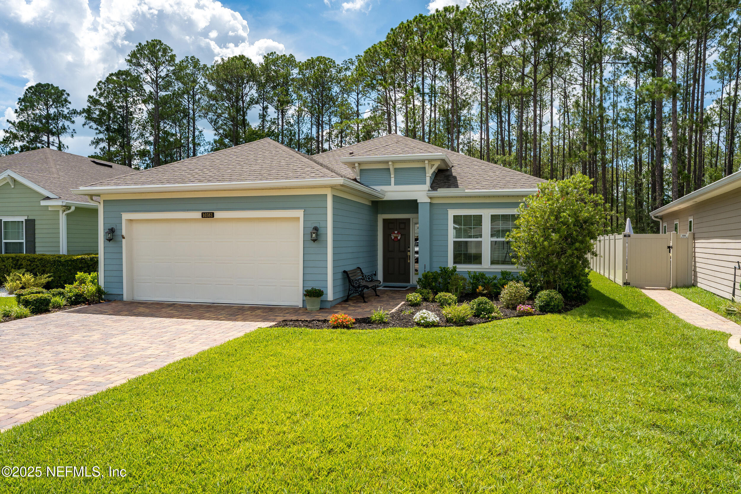 Property Photo:  10381 Pavnes Creek Drive  FL 32222 