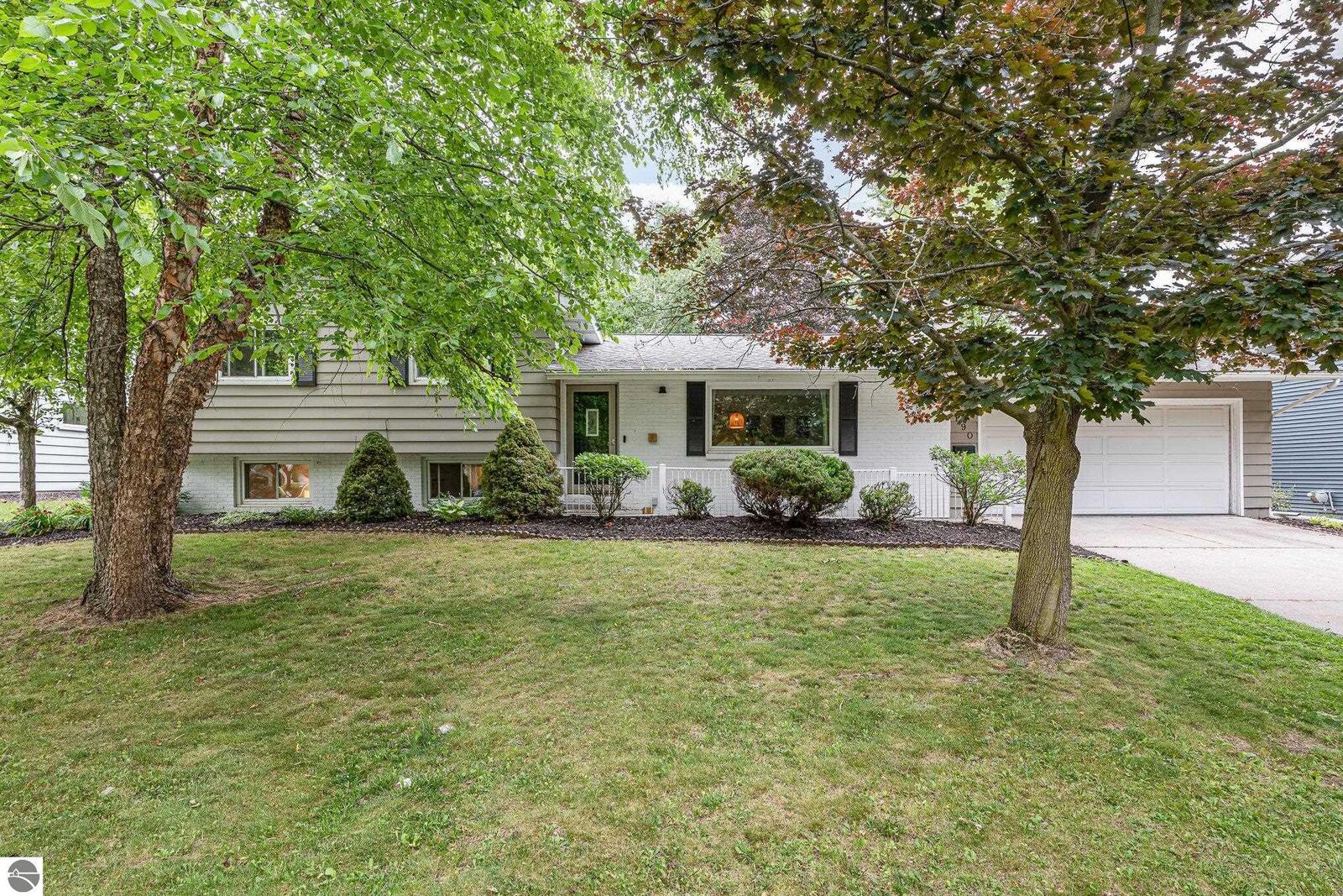 Property Photo:  190 Westview Drive  MI 48801 