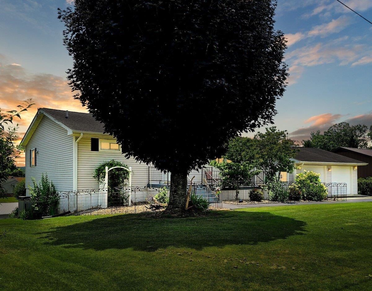 Property Photo: 4752 Barton Drive VA 24084