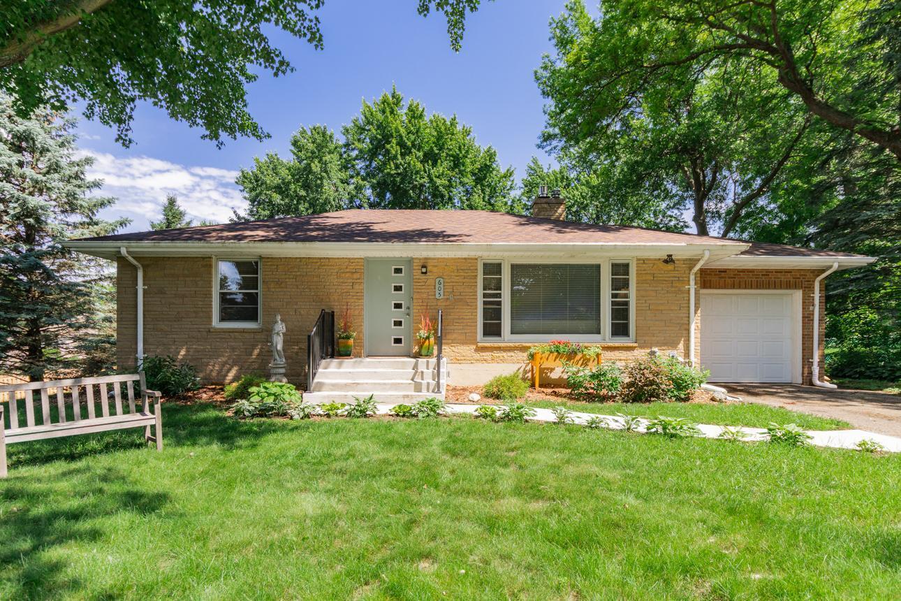 605 Butler Avenue W  Mendota Heights MN 55118 photo