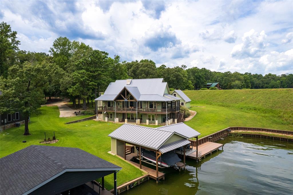 Property Photo: 109 King Shore Boulevard TX 75480