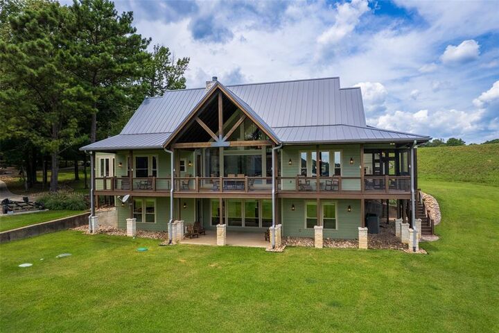 Property Photo:  109 King Shore Boulevard  TX 75480