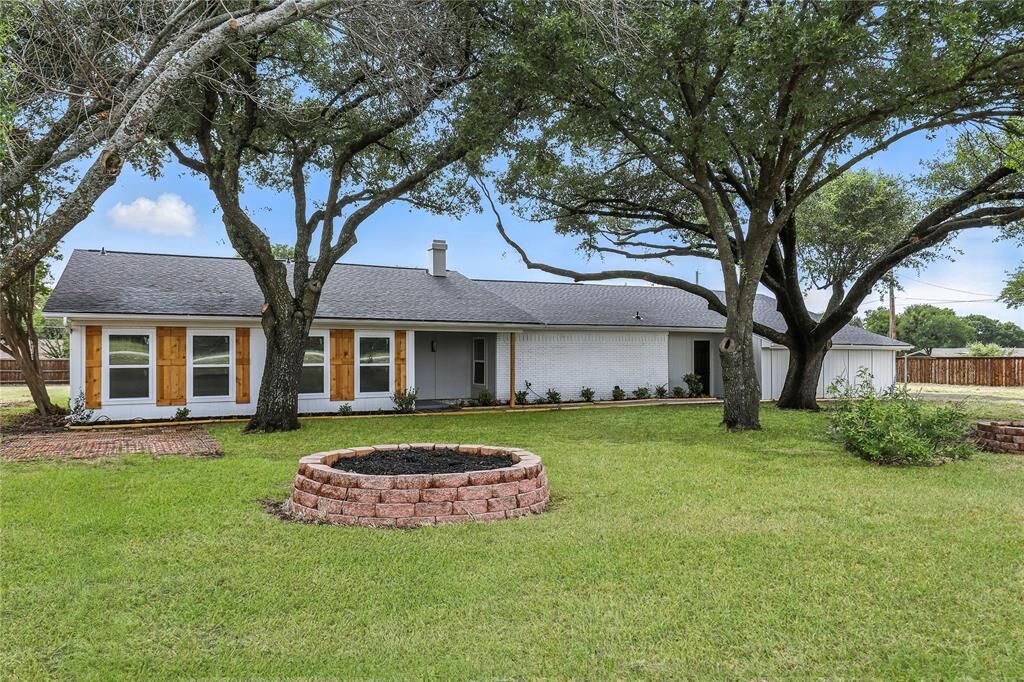 Property Photo:  133 Crown Road  TX 76087
