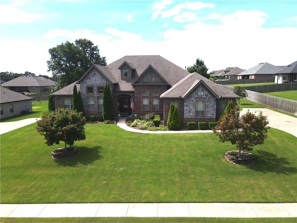 709 Quail Run  Elm Springs AR 72762 photo